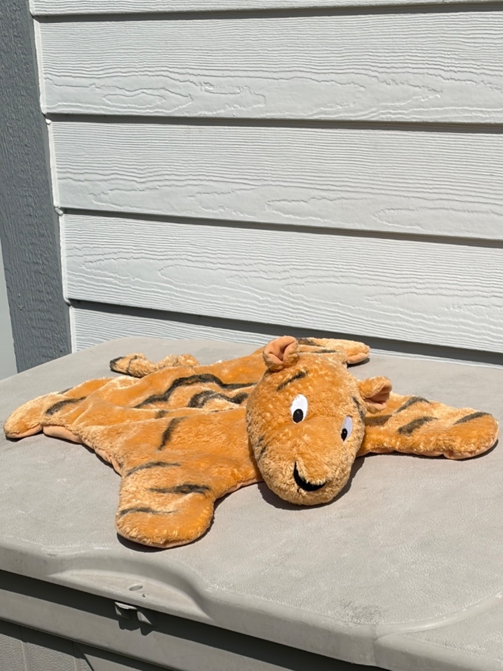 Vintage Gund Disney Classic Pooh Tigger Plush Blanket Lovey Play Mat 22" x 20”